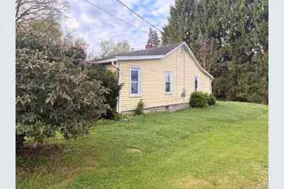 19 Saul Ave, Greenville Boro, PA 16125 - Photo 2