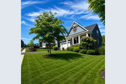 203 Foxtail Cir, Kennedy Township, PA 15108 - Photo 4