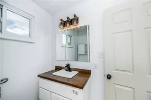 925 Roup Ave, Brackenridge, PA 15014 - Photo 6