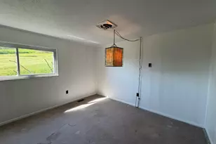 1902 Loretta Dr, Pittsburgh, PA 15235 - Photo 14