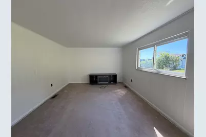 1902 Loretta Drive, Pittsburgh, PA 15235 - Photo 12