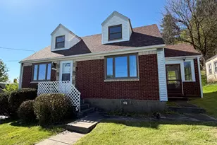 1902 Loretta Dr, Pittsburgh, PA 15235 - Photo 1