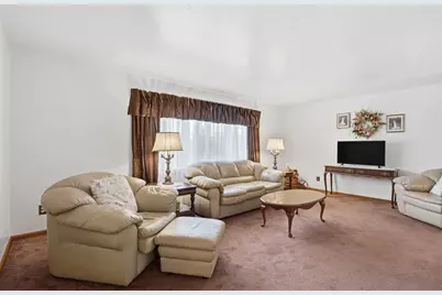 91 Bellview Cir, Robinson Twp, PA 15136 - Photo 8