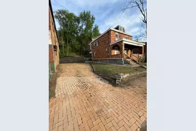 640 W 7th Avenue, West Homestead, PA 15120 - Photo 2