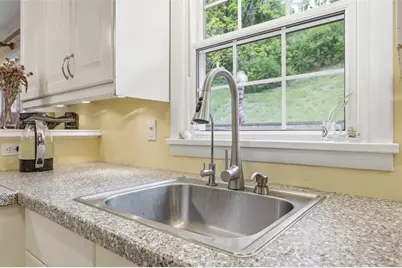 102 Evandale Dr, Green Tree, PA 15220 - Photo 10