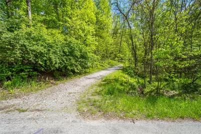 152 Chapel Hill Rd, Claysville, PA 15323 - Photo 2