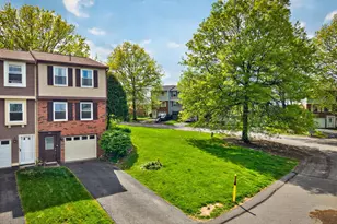 400 Redrome Cir E, Bridgeville, PA 15017 - Photo 28