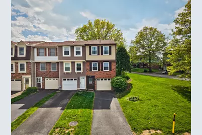 400 Redrome Circle E, Bridgeville, PA 15017 - Photo 4