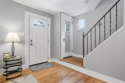 110 Orchard Sq, Ross Twp, PA 15229 - Photo 8