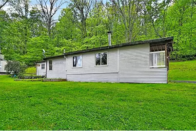 158 Renfrew Rd, Penn Township, PA 16053 - Photo 2