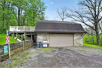 158 Renfrew Rd, Penn Township, PA 16053 - Photo 4