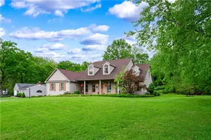 295 Pine Ln, Mercer Boro, PA 16137 - Photo 2