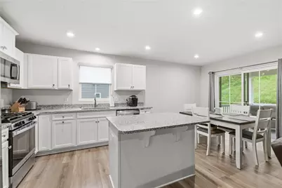 134 Olivia Dr, Center Township, PA 15061 - Photo 12