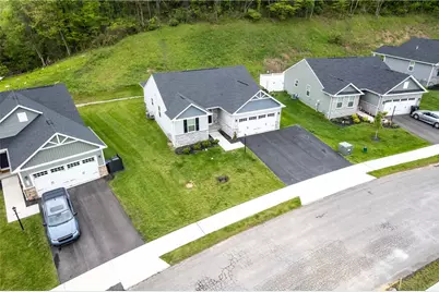 134 Olivia Dr, Center Township, PA 15061 - Photo 36
