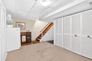 1818 Foxcroft Ln, Pittsburgh, PA 15101 - Photo 30