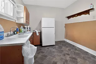 807 Maple Dr, White Oak, PA 15131 - Photo 16