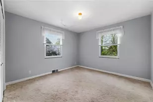 409 Sylvania Dr, Ross Twp, PA 15229 - Photo 14