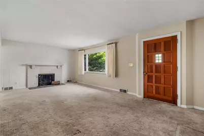 409 Sylvania Dr, Ross Twp, PA 15229 - Photo 4