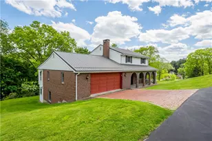 1314 Moreland Dr, Moon/Crescent Twp, PA 15108 - Photo 2