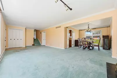 1908 Memorial Dr, Farrell, PA 16121 - Photo 14