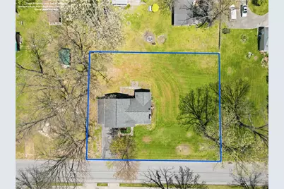 1908 Memorial Dr, Farrell, PA 16121 - Photo 6