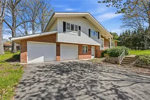 1908 Memorial Dr, Farrell, PA 16121 - Photo 2