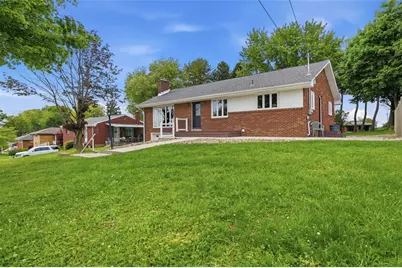 6 Greenview Drive, Robinson Twp, PA 15136 - Photo 2
