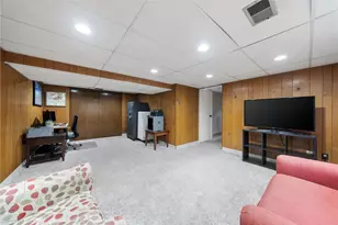 922 Cork Dr, Bethel Park, PA 15102 - Photo 32