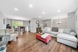 922 Cork Dr, Bethel Park, PA 15102 - Photo 8