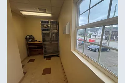 971 Pittsburgh St, Springdale Boro, PA 15144 - Photo 10