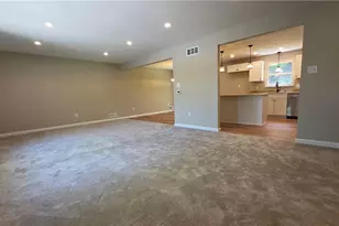333 Stoneledge Dr, Pittsburgh, PA 15235 - Photo 16