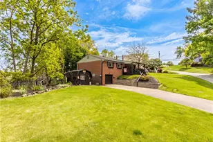 2805 W Munroe St, Bethel Park, PA 15102 - Photo 36