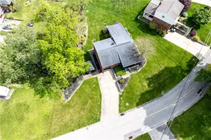 2805 W Munroe St, Bethel Park, PA 15102 - Photo 38