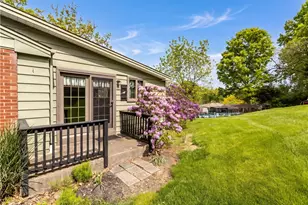 2805 W Munroe St, Bethel Park, PA 15102 - Photo 32