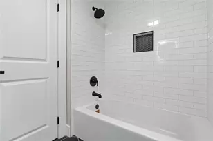 814 Fruithurst Dr, Pittsburgh, PA 15228 - Photo 34
