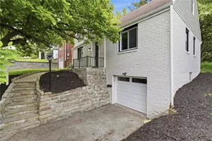 814 Fruithurst Dr, Pittsburgh, PA 15228 - Photo 2