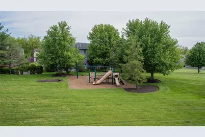 647 Sunset Circle, Cranberry Township, PA 16066 - Photo 14