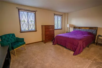 647 Sunset Circle, Cranberry Township, PA 16066 - Photo 8