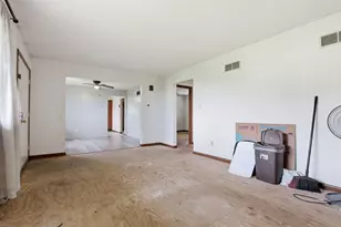116 Woodland Acres Ln, Rostraver, PA 15012 - Photo 10