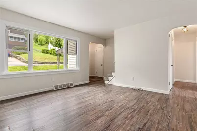 6612 Overlook St, South Park, PA 15129 - Photo 8