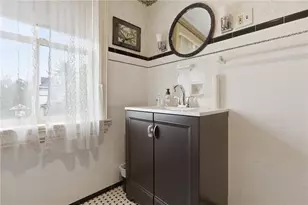 310 E Grandview Ave, Zelienople, PA 16063 - Photo 20
