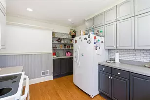 310 E Grandview Ave, Zelienople, PA 16063 - Photo 12