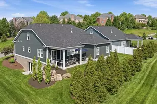 328 Maid Marion Ln, Peters Township, PA 15317 - Photo 2