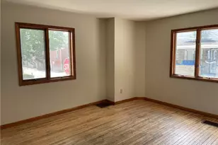 332 Quay St, Vandergrift, PA 15629 - Photo 10