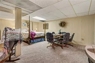 405 Peters Dr, Pittsburgh, PA 15116 - Photo 28