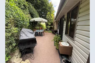 405 Peters Dr, Pittsburgh, PA 15116 - Photo 34