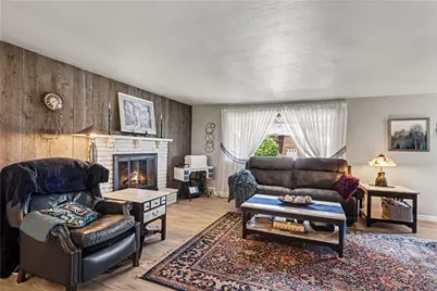 405 Peters Dr, Pittsburgh, PA 15116 - Photo 6