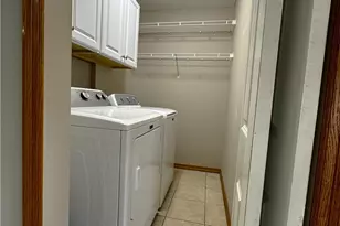 2018 Lori Ln, Hermitage, PA 16148 - Photo 8
