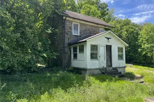 518 Coolspring Jumonville Rd, North Union Township, PA 15445 - Photo 2