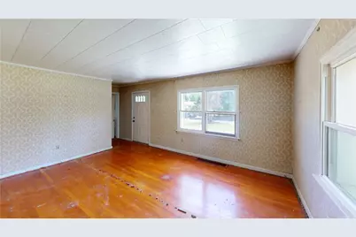 140 Evergreen Dr, Center Township, PA 15001 - Photo 6
